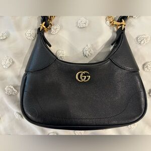 Gucci Aphrodite Small shoulder bag. 💯 authentic Like New